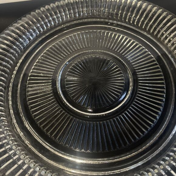 Vintage Starburst Round Glass Serving Plate - Picture 3 of 7